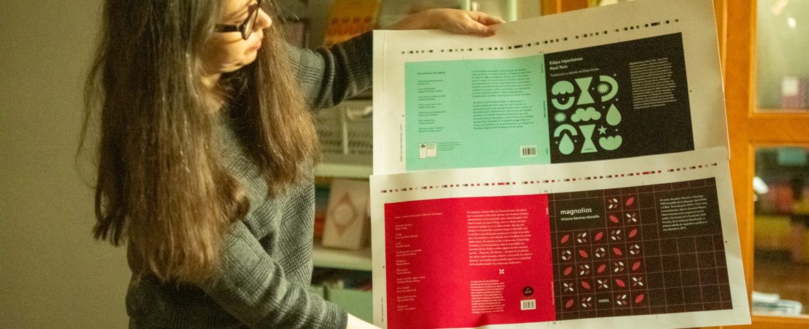 Daniela Escobar, Ediciones Overol.